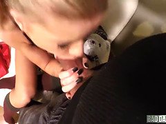 Vakker, Blond, Fangenskap, Pappa, Datter, Ansiktssperm, Stemor, Suging