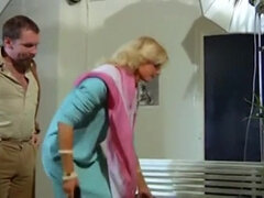 Cumizás, Klasszikus, Ondó fröcskölés, Arcra élvezés, Csoportos kefélés, Szőrös, Kézimunka, Régebbi évjáratú pornó