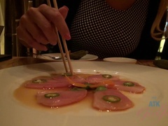 Corrida, Masturbacion con pies, Orgasmo, Pequeña, Pov, Afeitado, Flaco, Tetas