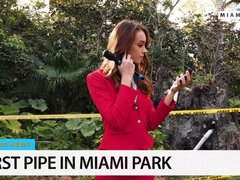 Sucer une bite, Brunette brune, Voiture, En levrette, Hd, Talons, Seins naturels, Maigrichonne