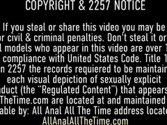 Anal, Gros cul, Gros seins, Blonde, En levrette, Béant, Lécher le sphincter, Nénés