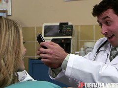 Doctor Rubs Alexis Texas’ Big Ass