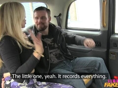 舐める尻, デカパイ, フェラチオ, 車, 顔射, 開帳, アウトドア, 濡れ