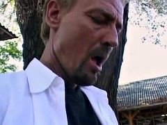 Babi, Vlasatej, Dospelé