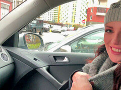 입에 사정, 공개적인