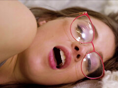 Arsch, Grosse titten, Blasen, Braunhaarige, Aufs gesicht abspritzen, Familie, Muschi, Jungendliche (18+)