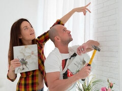 Stor pik, Pik sutte, Brunette, Hundestilling, Naturlige bryster, Mager, Teenager, Bryster