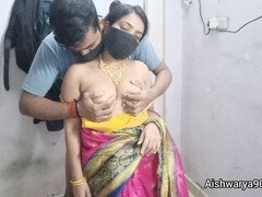 Desi couple Aishwarya Bhabhi gets it on while wearing a saree