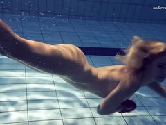 18, Bikini, Blondin, Europeisk, Kvinna, Nudist, Offentlig, Under vattnet