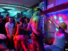 Bekleidet, Tanzen, Gruppe, Interrassisch, Lecken, Orgie, Party, Swingers