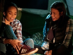 Gros seins, Lesbienne, Léchez, Masturbation, De plein air, Chatte, Dénudage, Adolescente