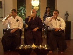 Asiatique, Sucer une bite, Brunette brune, Faciale, Interracial, Lingerie, Pov, Adolescente