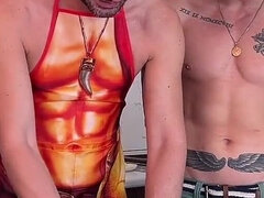 Enthousiasteling, Anaal, Grote lul, Pijpbeurt, Stel, Sperma shot, Homo, Tatoeage