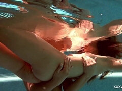 Chica, Rubia, Morena, Lesbiana, Público, Flaco, Adolescente, Bajo el agua