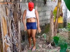 Insane lady is getting plumbed from the back in the backyard, in the middle of the day