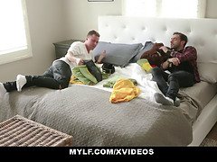 Velké péro, Velké kozy, Puma, Stříkání spermatu, Milf žcbp, Mamina, Ječení, Švédská rojka