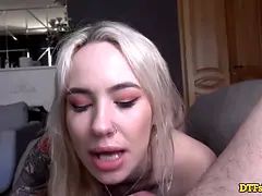 Amatör, Blondin, Avsugning, Brunett, Slick, Naken, Pov, Fitta