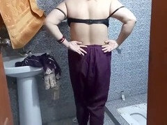 18 años, Cuarto de baño, Mamada, Ex novia, Casero, Indio, Maduro, Pezones