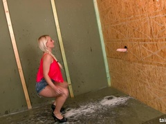 Velké kozy, Blondýna, Sperma v puse, Dildo, Ohromná díra, Džíny, Přírodní, Kozičky