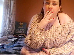 Amateur, Belle grosse femme bgf, Gros cul, Talons, Fait maison, Fumer