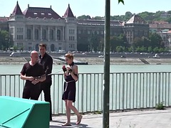 Amarrada, Corridas faciales, Grupo, Madres para coger, Al aire libre, Estrella porno, Público, Realidad