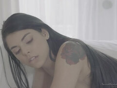 Blonde, Brunette brune, Poilue, Fille latino, Léchez, Piercing, Chatte, Nénés