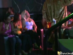 Любители, Жопа, Большая жопа, Минет, Одетые девушки голые парни, Семяизвержение, Милф