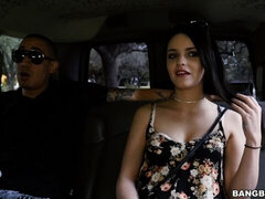 큰 엉덩이, 큰 음경, 오랄섹스, 흑갈색 머리, 자동차, 도기스타일, 빼빼한, 청소년