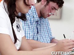 Kuřba, Brunetka, Na pejska, Hardcore, Hd, Syn, Teenka, Uniforma