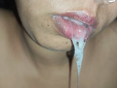 Avsugning, Par, Sperma i munnen, Hemmagjord, Hemmafru, Indisk, Naturliga tuttar, Fru