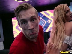 Blond, Kukk suging, Klubb, Slikking, Fitte, Realitet, Tattovering, Våt