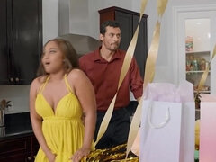 Anaali, Tyttö, Isot tissit, Rintava, Käsihoito, Rankka, Sekarotuinen, Squirting