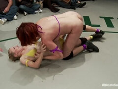 Analno, Velike joške, Dominacija, Facesitting, Prstni, Ponižanje, Lezbijke, Muco