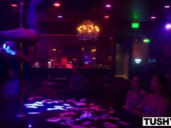 Anal, Stor kukk, Brunette, Barmfager, Pikk, Bakfra, Ansiktssperm, Fitte