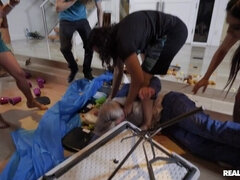 Bikini, Lunettes, Branlette thaïlandaise, Mère que j'aimerais baiser, Seins naturels, De plein air, Pov, Chatte