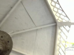 Rumpa, Brunett, Hårig, Onani, Mogen, Orgasm, Utomhus, Fitta