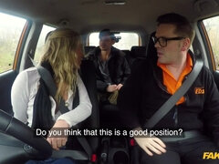 Blondin, Avsugning, Bil, Doggystyle, Utomhus, Verklighet, Sprutande, Tatuering