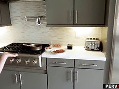 Veľké kozy, Kuchyne, Dospelé, Milf  mčbp, Mamina, Z pohľadu účastníka, Nevlastná mama, Kozičky