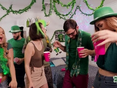 Culo, Rubia, Amarrada, Morena, Grupo, Lamidas, Coño, Tetas