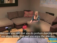 Amatőr, Anális szex, Cumizás, Kutya póz, Ujjazás, Iroda, Nuni, Segg falás