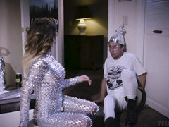 Grote kont, Grote mammen, Pijpbeurt, Hondjeshouding, Fetisj, Handbeurt, Likken, Moeder die ik wil neuken