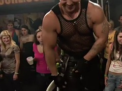 Amaterji, Fafanje, Oblečena ženska in nag moški, Grupni, Hardcore, Lizanje, V javnosti, Resničnost