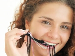 18 χρονον, Μωρό, Μελαχροινή, Ερωτικός, Αυνανισμός, Φυσικά βυζιά, Κοκκινομάλα, Έφηβος