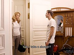 浴室, ブロンド, エロ熟女, オナニー, 熟年, ロシア人, 剃毛, シャワー