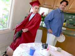 Monumentális dákó, Cumizás, Gesztenyebarna, Ruhában, Konyha, Egyetemista, Uniformis