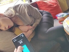 Amateur, Pareja, Casero, Orgasmo, Al aire libre, Público, Juguetes