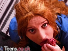 Enthousiasteling, Brits, Universiteit, Sperma shot, Diep in de keel, Eerste keer, Gezichtspunt, Roodharige vrouw
