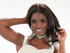 Anal, Stor kuk, Avsugning, Doggystyle, Gloryhole, Naturliga tuttar, Mager, Tonåring