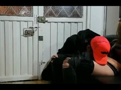 Lucky Pizza Delivery Guy Fucks Mommy Spycam