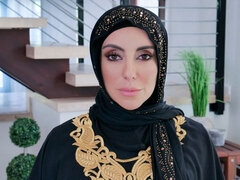 Arab, Hatalmas hátsó, Tekintélyes didik, Fajok közötti, Nyalás, Nuni, Leborotvált, Sztrippelés